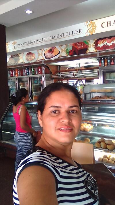 Panaderia Y Pasteleria Esteller