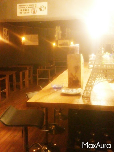 Cafe pub