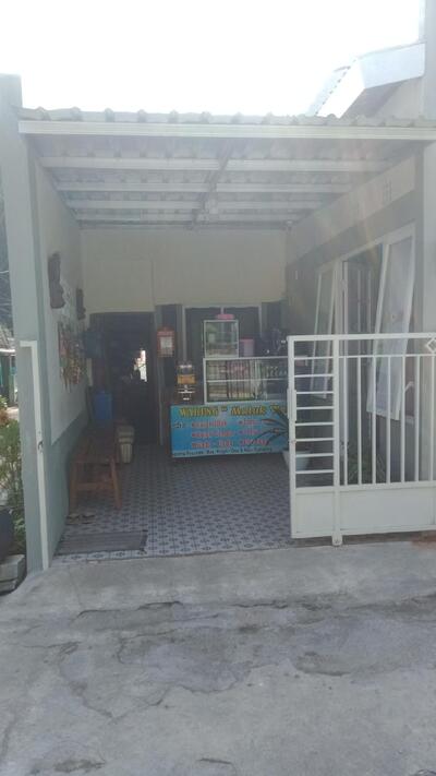 Warung Maluk Weci
