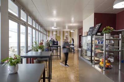 Lernwerk Kafi und Terrasse