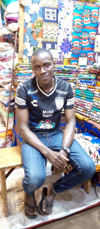 Bar Owona Zee
