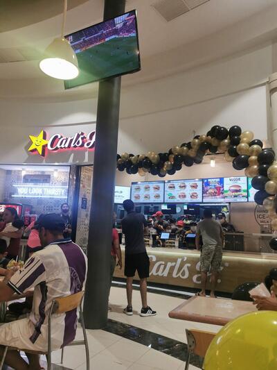 Carl's Jr. Sendero San Roque