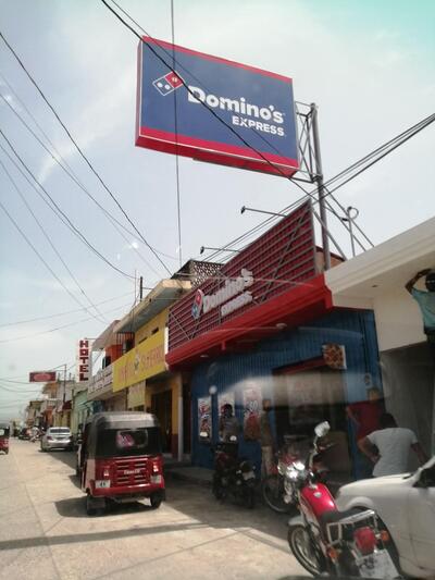 Domino's Express • Monjas