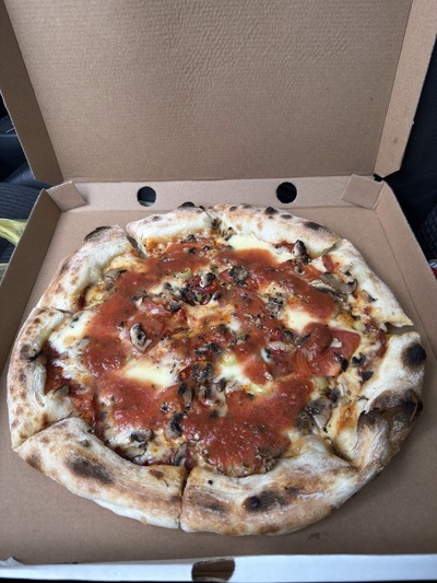 Emiliano pizza