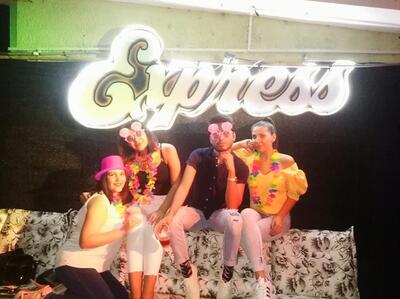Express Resto Bar - Karaoke