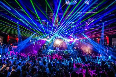 Kyky clubbing