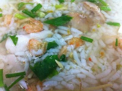 ต้มเลือดหมูสี่แยกคงคา