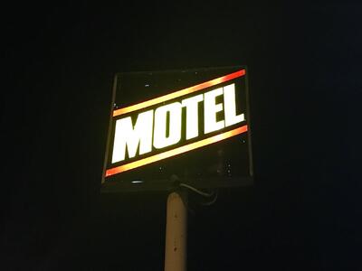 Wedderburn Hotel