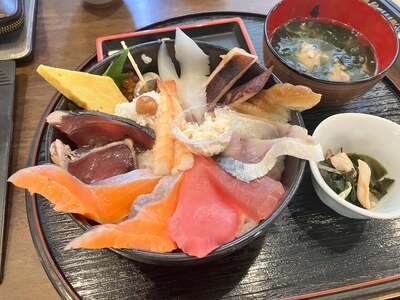 渥美の丼屋まるみ
