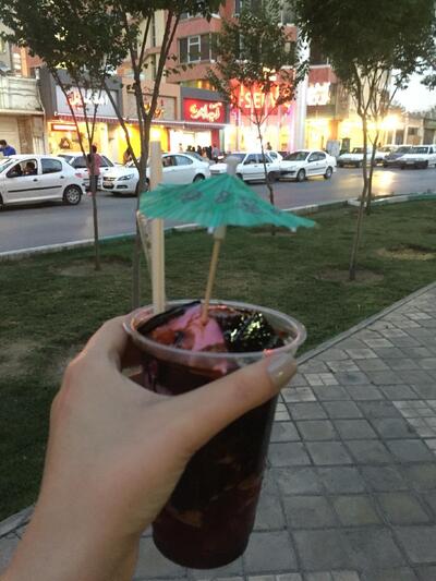Duoneh Juice Bar آب انار دونه