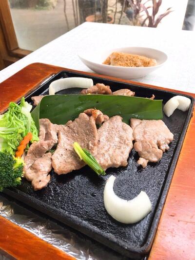 山吻泉