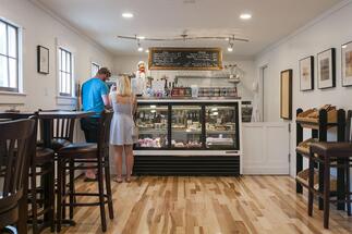 Hermit Woods Winery & Eatery
