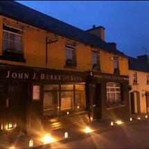 John J. Burke's Bar & Restaurant, Tí Bhúrca, Clonbur. Co Galway. F12X251
