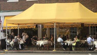 La Lanterna Cafe & Grill