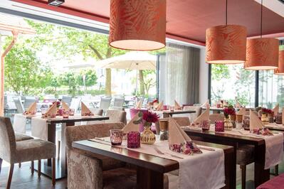 ZUM SCHLOSS - Restaurant