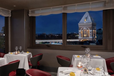 photo de Ambrosia Rooftop Restaurant & Bar