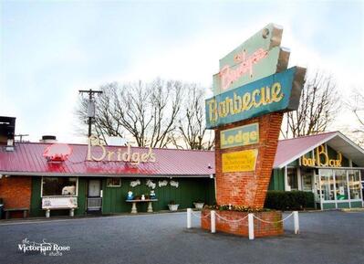 Red Bridges Barbecue Lodge