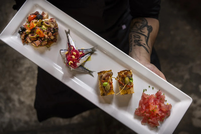 photo de Kantinon Tavern