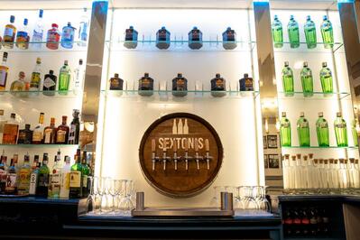 Sextons Bar & Pizza