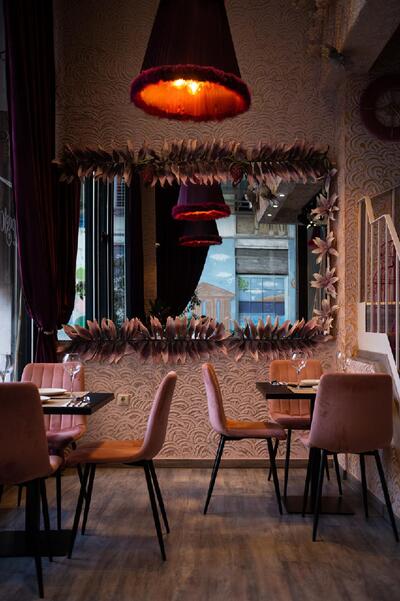 Symposio Resto Bar