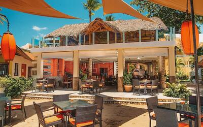 Serenade Restaurant Bar & Lounge