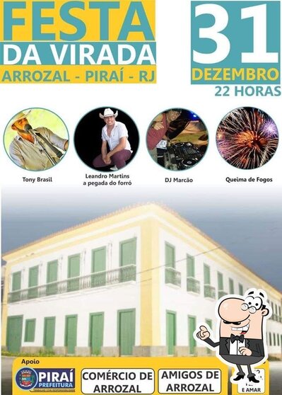 Desfrute da vista do exterior Mineiríssimo Express