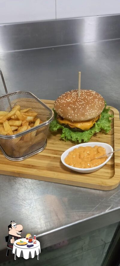 Delicie-se com um hambúrguer no ART&BURGER