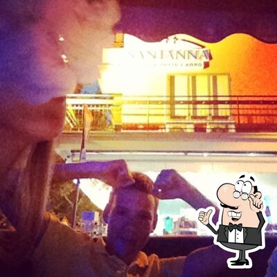 Dai un'occhiata agli interni di Satellite Musiclub