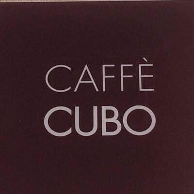 La pubblicità contiene informazioni su Cubo Bar 90