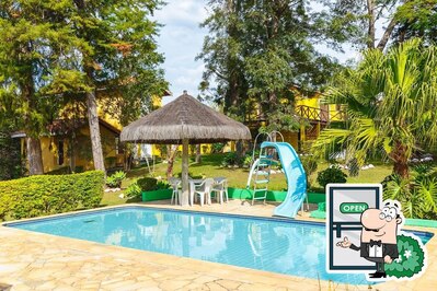 Veja o exterior do Marina e Pousada Porto do Sol