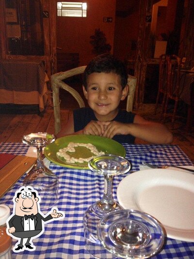 Veja imagens do interior do Janti Auguri