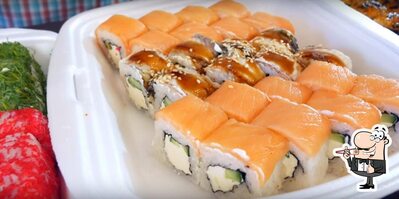 В "Чак Норис" попробуйте суши и роллы