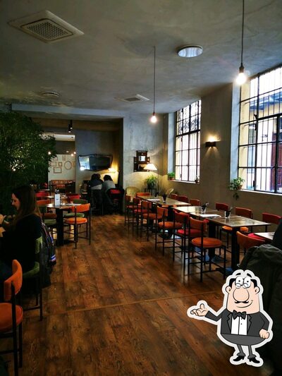 Siediti a un tavolo di Gesto