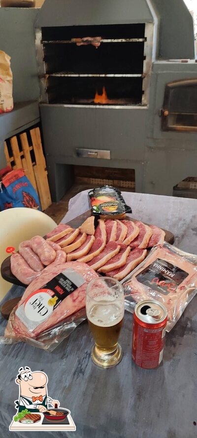 Desfrute da seleção de pratos de carne