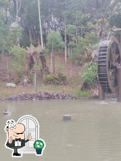 Desfrute da vista do exterior Valle das uvas-Restaurante, Pizzaria e Churrascaria