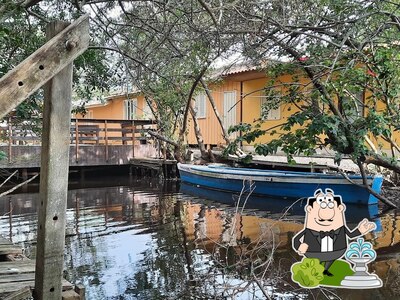 Desfrute da vista da área externa do Bar do Italiano