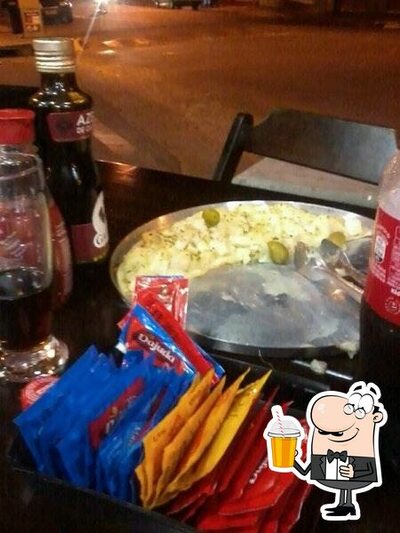 Venha provar diferentes bebidas servidos no Pizzaria Da Mama