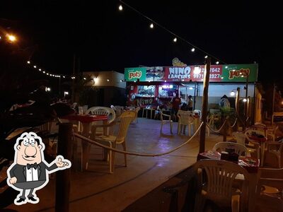 O interior do Nino Lanches