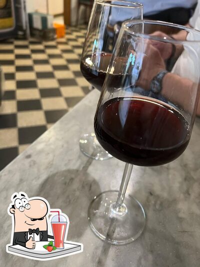 Profitez d'un verre à Il Vinaietto