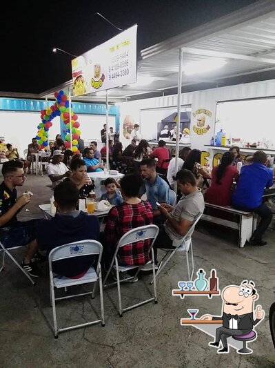 O interior do Lanchonete QUERO+ Cabreúva