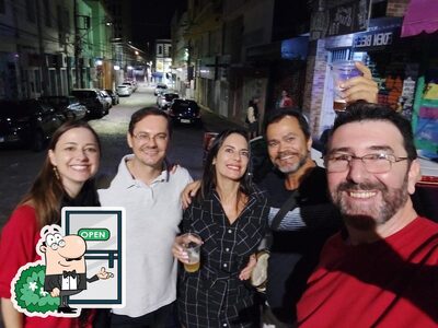 Você pode espairecer no exterior Eden Beer Centro