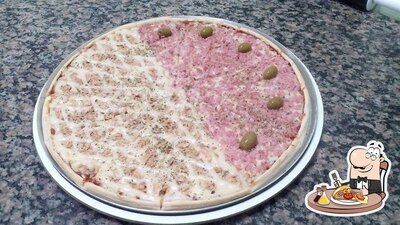 Escolha diferentes variedades de pizza
