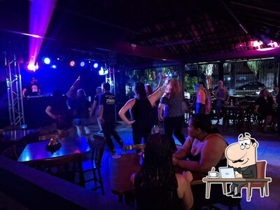 O interior do NARAGH BAR