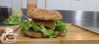 Delicie-se com um hambúrguer no ART&BURGER