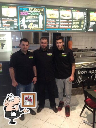 Découvrez l'intérieur de Snack Bashkent