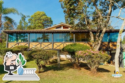 Desfrute da vista da área externa do Marina e Pousada Porto do Sol