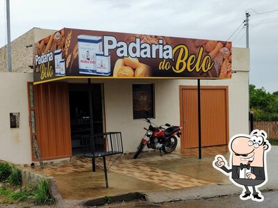 Descubra a área externa do Padaria e Confeitaria do Bello