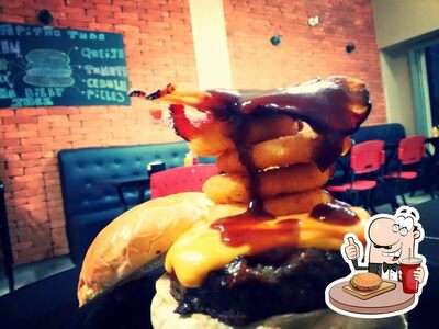 Experimente um hambúrguer no Zen Sushi Bar