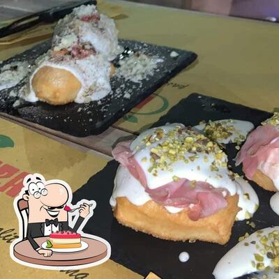 Osteria Centotre serve un'ampia selezione di dessert