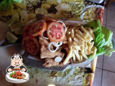 Comida em Barraca do Marciano